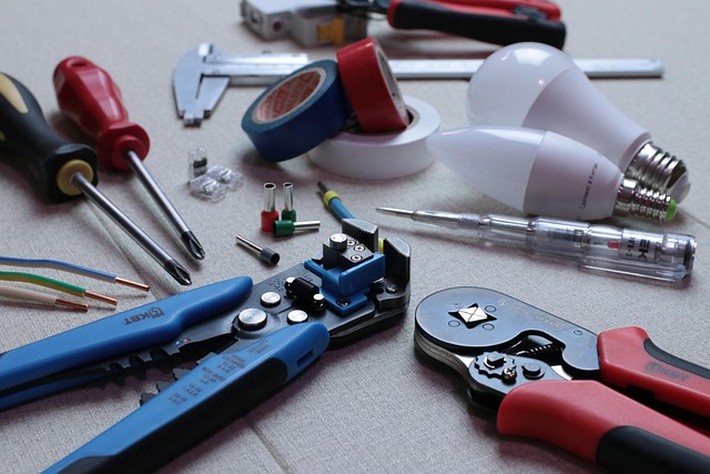 Collection d'outils et d'éléments d'éclairage